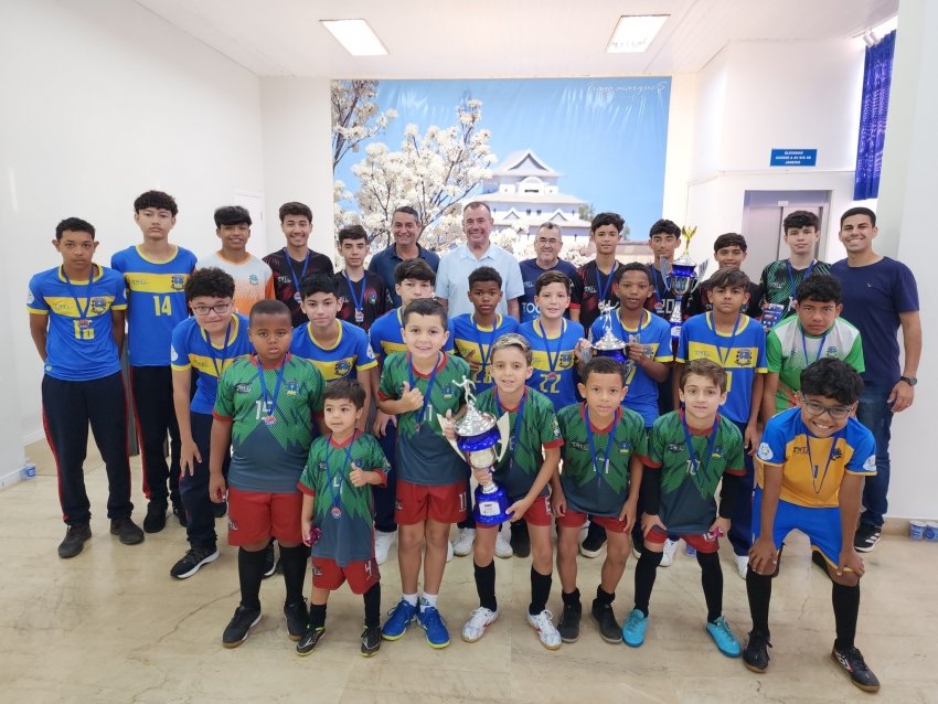ATLETAS DA ESCOLINHA DE FUTSAL FAZEM BONITO NO CIRCUITO CUP TAÇA ASSAÍ