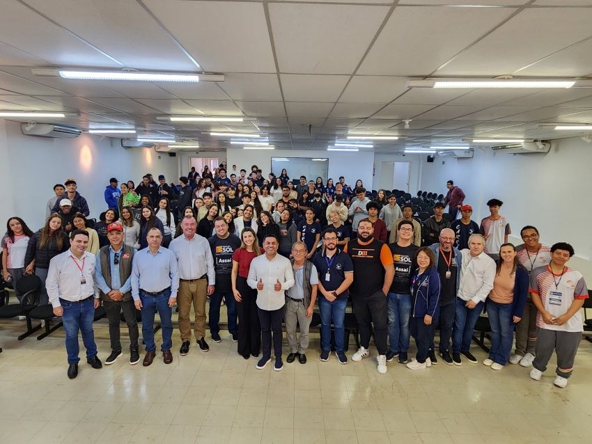 ASSAÍ OFERECE CURSINHO PREPARATÓRIO GRATUITO PARA ESTUDANTES