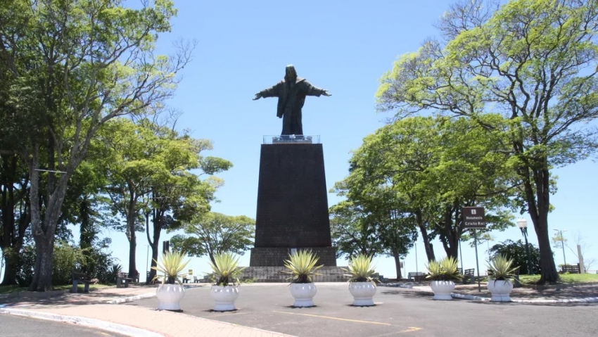 Cornélio Procópio - Monumento Cristo Rei receberá limpeza feita por drone