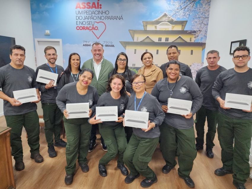 AGENTES DE ENDEMIAS DE ASSAÍ RECEBEM TABLETS PARA APRIMORAR ATENDIMENTO À POPULAÇÃO