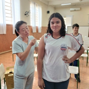 ASSAÍ - PROGRAMA SAÚDE NA ESCOLA: PREFEITURA INTENSIFICA VACINAÇÃO EM ESTUDANTES E PROFESSORES