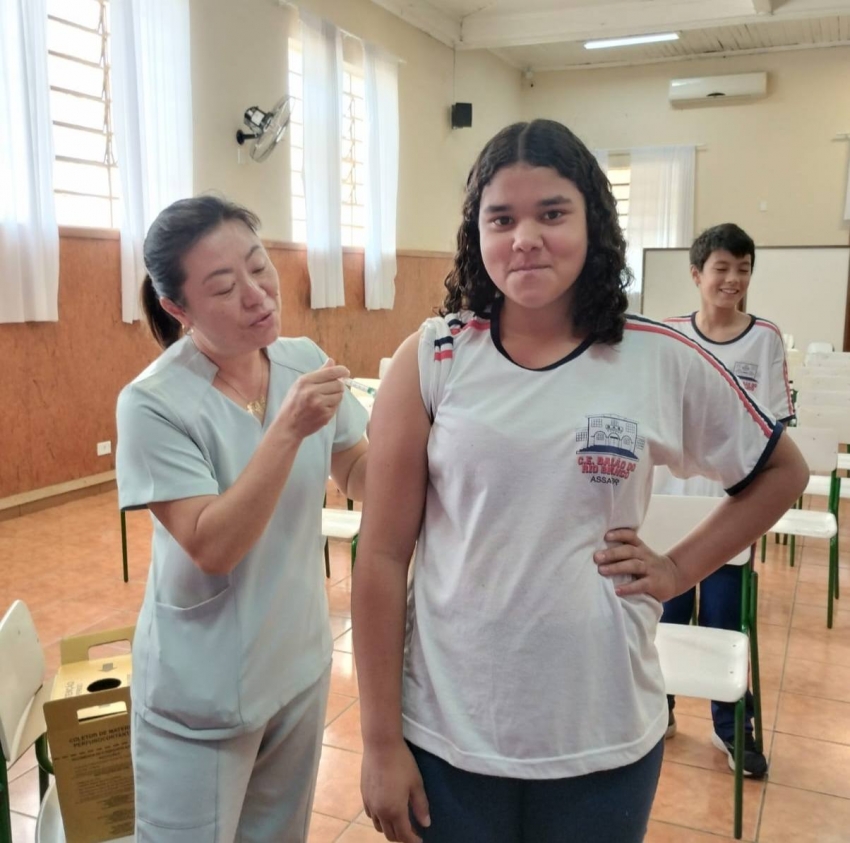 ASSAÍ - PROGRAMA SAÚDE NA ESCOLA: PREFEITURA INTENSIFICA VACINAÇÃO EM ESTUDANTES E PROFESSORES