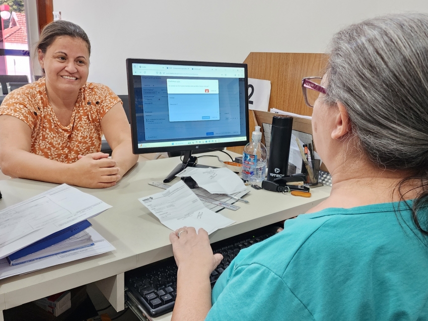 ASSAÍ - FARMÁCIA MUNICIPAL RECEBE NOVO REABASTECIMENTO DE MEDICAMENTOS