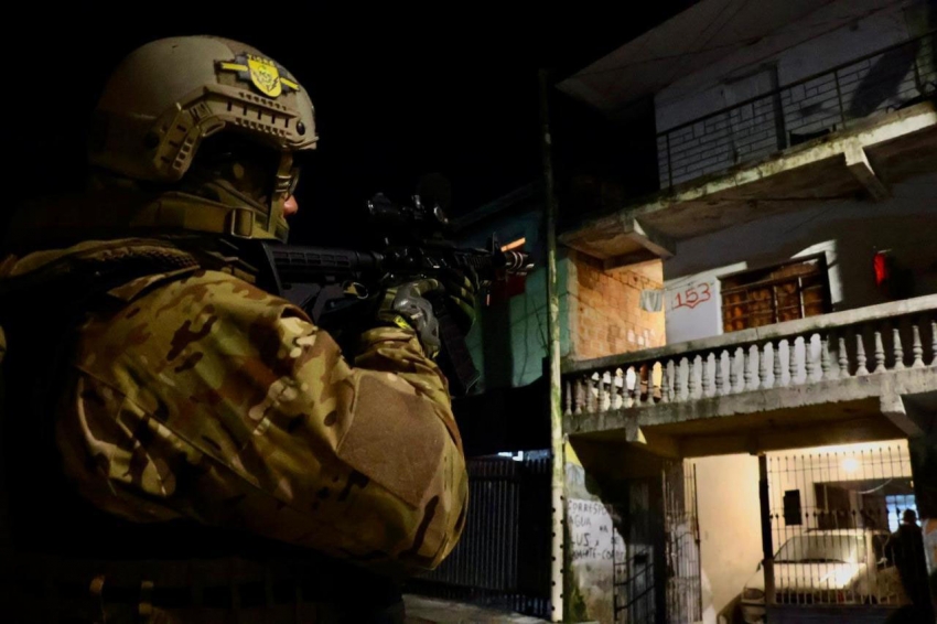 PCPR e PMPR cumprem 172 mandados em megaoperação contra grupo que controlava o tráfico no Centro de Curitiba